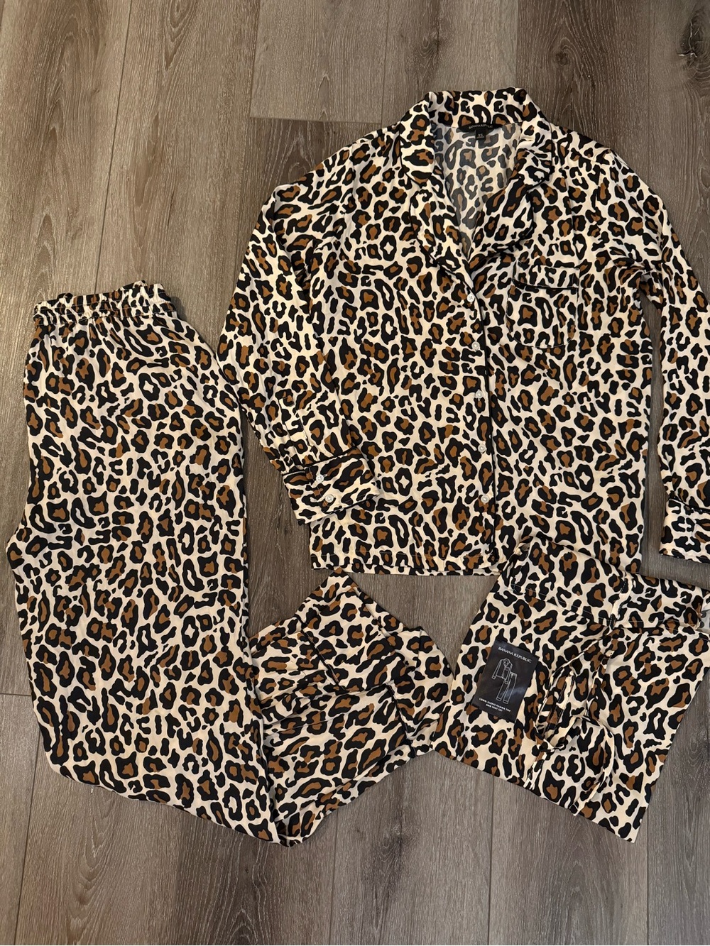 Banana Republic Leopard Cheetah Print Long Sleeve & Pants Pajama Set Size XS